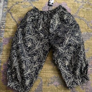 Bubble metallic gold foil and Black Floral-Print Elastic Waist Pants
